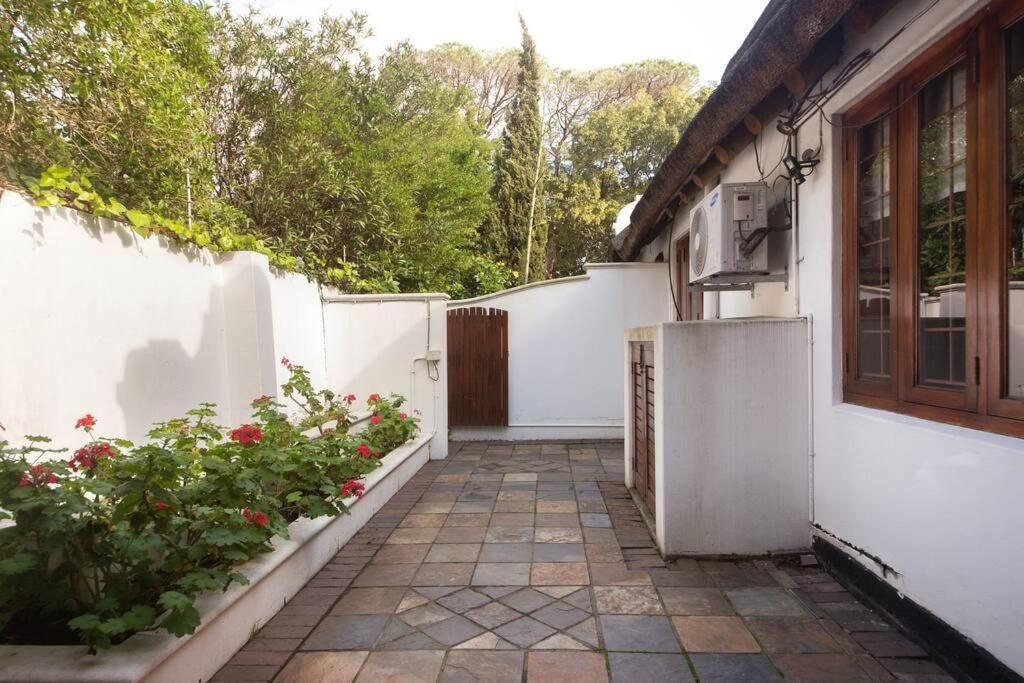 Mawethu Peaceful Garden With Covered Pool And Braai Area Cidade Do Cabo Exterior foto