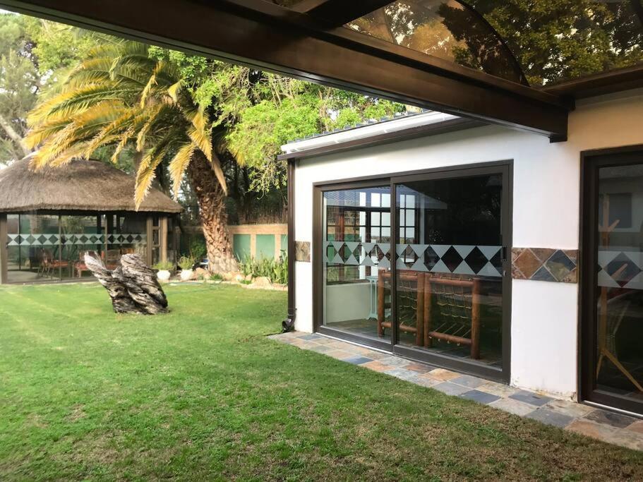 Mawethu Peaceful Garden With Covered Pool And Braai Area Cidade Do Cabo Exterior foto